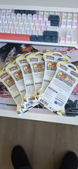 Pokemon TCG: Sword & Shield-Brilliant Stars Sleeved Booster Pack lot 6 PKC DROP 820650809972 - Image 4