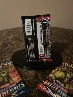 Pokemon TCG Sword & Shield Battle Styles Booster Pack English 10 Cards Sealed - Image 2