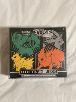 Pokemon TCG: SW&SH Evolving Skies Elite Trainer Box w/ Plastic Display Case - Image 1