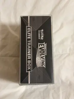 Pokemon TCG: SW&SH Evolving Skies Elite Trainer Box w/ Plastic Display Case - Image 5