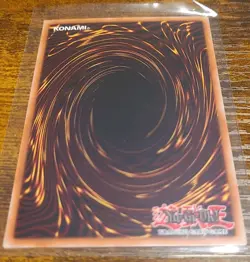 Yugioh - Dark Magician - MVP1-ENGV3 - Gold Secret Rare Limited Edition - Image 2