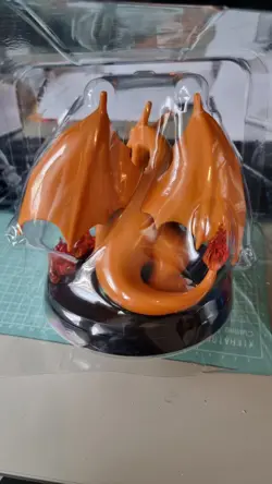 Charizard EX Super Premium Collection Figure Statue Card Stand - Image 2