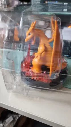 Charizard EX Super Premium Collection Figure Statue Card Stand - Image 3