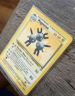 Pokemon TCG Magneton 9/130 Holo Rare Base Set 2 2000 WotC - Image 4