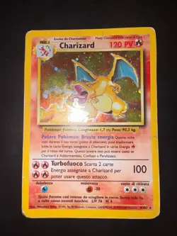 Carta Pokemon Charizard 4/102 Set Base Unlimited Rare Holo Card ITA - Image 1