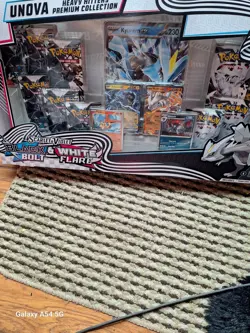 Pokemon TCG Unova Heavy Hitters Premium Collection Black Bolt & White Flare New - Image 4