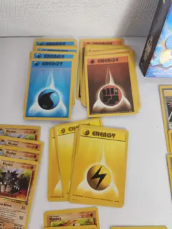 Vtg WOTC Nintendo Base Set 1999 Pokemon Cards Rulebook & Blackout Theme Deck Box - Image 3