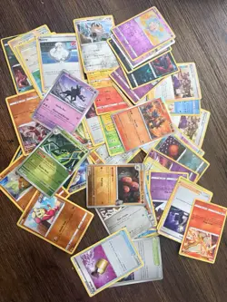 Pokemon TCG mixed bulk 12lbs/3000 com/uncom 50 holo/Rholo mini binder , sleeves - Image 3