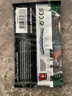 Pokemon Sword & Shield Evolving Skies Booster Pack - Factory Sealed Umbreon! - Image 2