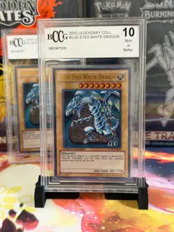 BCCG 10 Blue-Eyes White Dragon LC01-EN004 Yu-Gi-Oh Legendary Collection 1 - Image 1