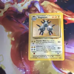 Magneton 9/102 Base Set Holo Rare 60 HP Pokemon TCG Card - Image 1