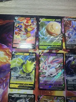 Lot of 15 Pokemon V Sword and Shield Umbreon, Sylveon, (All Pictured) NM/M - Image 2