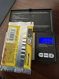 Heavy Pokemon Shadowless Base Set Booster Pack Charizard Art Sealed Long Crimp - Image 2