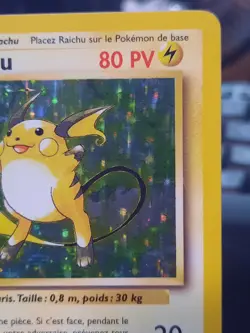 FRENCH Raichu Holo 14/102 Pokemon Base Set WOTC (FRENCH Language) Heavy Play - Image 4