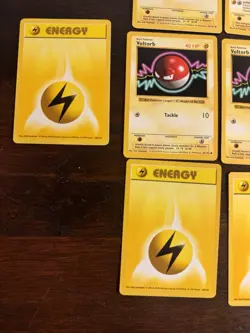 VINTAGE SHADOWLESS Pokemon Base Set Collection - Lot of 13 Cards - ELECTRIC TYPE - Image 3