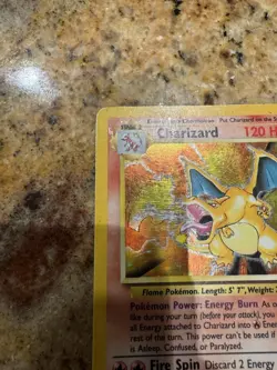 Charizard 4/102 Base Set Holo Rare Pokemon TCG Card Wizards of the Coast 1999 - Image 3