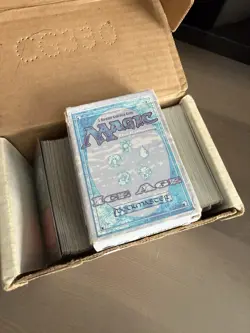 Magic the Gathering Card lot With Ice Age Starter Deck Box And Cards - Image 1