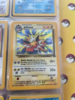Jolteon 04/64 Jungle Holographic Pokemon Card - Image 1
