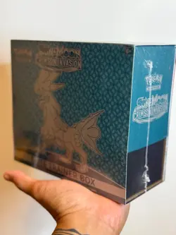 Pokemon TCG: Sun & Moon—Crimson Invasion Elite Trainer Box - Image 5