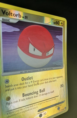 Pokemon Voltorb Reverse Holo 81/100 Stormfront Near Mint/Mint - Image 3