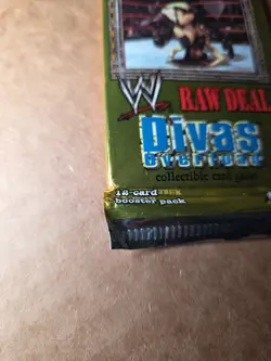 WWF WWE "Divas Overload" 12-Card Sealed Booster Pack 2004 - Image 2