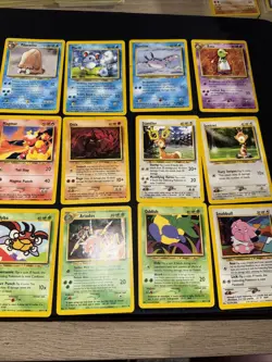 Vintage 1999 Pokemon 12 Card Lot Neo Genesis Xatu Magmar Oddish - Image 1