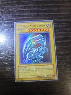 Yu-Gi-Oh Blue-Eyes White Dragon SDK-001 Ultra Rare Unlimited - Image 1