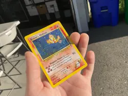 Blaines Moltres LP Gym Heroes 001/132 Holo WOTC Rare Pokemon Card - Image 4