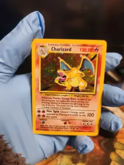 Pokemon TCG Charizard 4/102 Base Set Holo Rare - Image 4