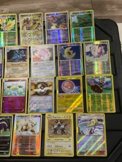 (30) Pokemon Cards Lot WOTC Vtg Holo STAMPED REVERSE Skuntank Arcanine Voltorb - Image 4