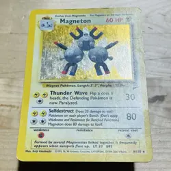 Vintage 2000 Magneton 9/130 Base Set 2 Holo Rare Swirl LP English Pokemon Card - Image 5