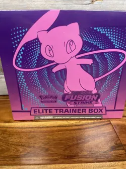 Pokemon TCG Sword & Shield Fusion Strike Elite Trainer Box SEALED ETB - Image 2