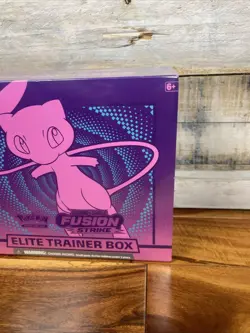 Pokemon TCG Sword & Shield Fusion Strike Elite Trainer Box SEALED ETB - Image 3
