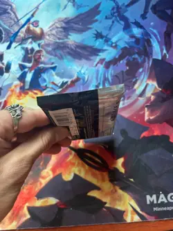 Magic The Gathering: Final Fantasy Collector Booster Pack (15 Cards) - SEALED - Image 3