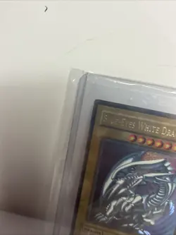 Blue-Eyes White Dragon SDK-001 Ultra Rare Yu-Gi-Oh - Image 2
