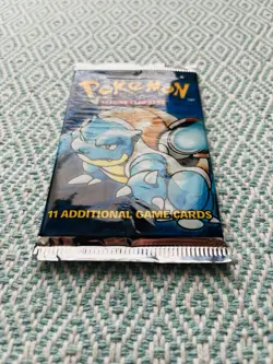 21.15g HeavyU Wizards of the Coast Pokemon Base Set Booster Pack 1999 Blastoise 742818061582 - Image 3