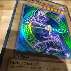 Dark Magician SDY-006 1st Ed Yu-Gi-Oh with odd dot misprint near staff - Rare - Image 1