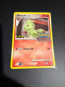 NINETALES 3/16 HOLO STAMP POKEMON RUMBLE 2009 - Image 1