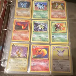 Wizards of the Coast Pokemon TCG Mixed Card Lot Binder Charizard Mewtwo Venusaur - Image 2