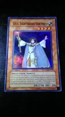Yugioh / Lyla, Lightsworn Sorceress / LODT 1st Ed / Ultra Rare / LP / EN-019 - Image 1