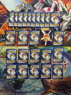 Vintage & Modern Pokemon Card Lot Holo Reverse Holo Etc Ditto Salamence Gengar - Image 2