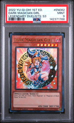 PSA 9 Mint Holo Ultra Rare Dark Magician Girl 1st Edition LDS3-EN082 YuGiOh - Image 1