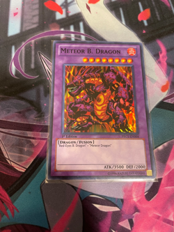 YUGIOH - METEOR B. DRAGON - SUPER RARE - PRC1 - NM - 1ST ED - Image 1