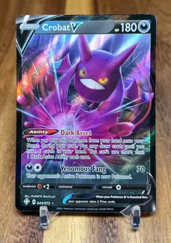 Crobat V 044/072 Ultra Rare Shining Fates Pokemon Card NM - Image 1