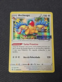 2022 Pokemon Archeops Silver Tempest Black Star Promo STAFF #272 Portuguese - Image 1