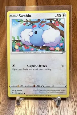 Swablu 132/203 Non Holo Common Evolving Skies Pokemon Card NM - Image 1