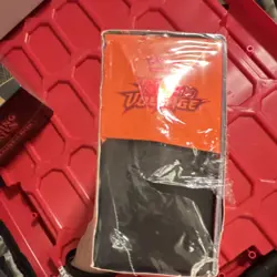 DAMAGED. Pokemon Vivid Voltage Elite Trainer Box Pikachu 2020 Pokemon TCG - Image 3