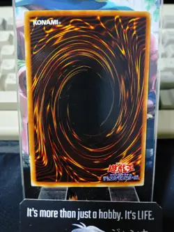 Dark Magician P4-02 Yu-Gi-Oh Yugioh Ultra Rare Foil Konami JAPAN - Image 3