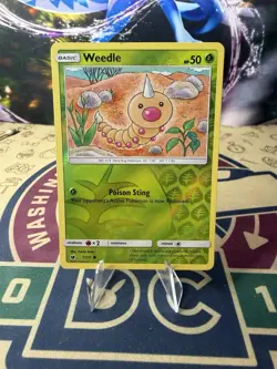 Weedle Reverse Foil Pokemon Sun & Moon Team Up - Image 1