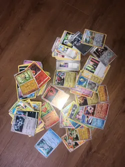 Pokemon Cards Mixed Sets Job Lot 250 Cards bundle - Image 3